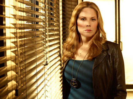 IN PLAIN SIGHT, Mary McCormack IN PLAIN SIGHT, Mary McCormack